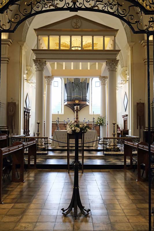 Baldacchino-over-the-malin-altar
