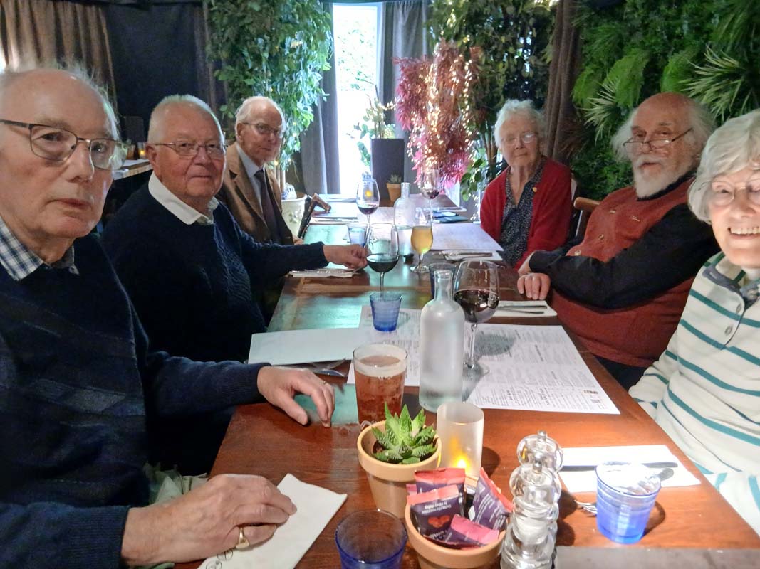 Lunch at the Joiners Arms