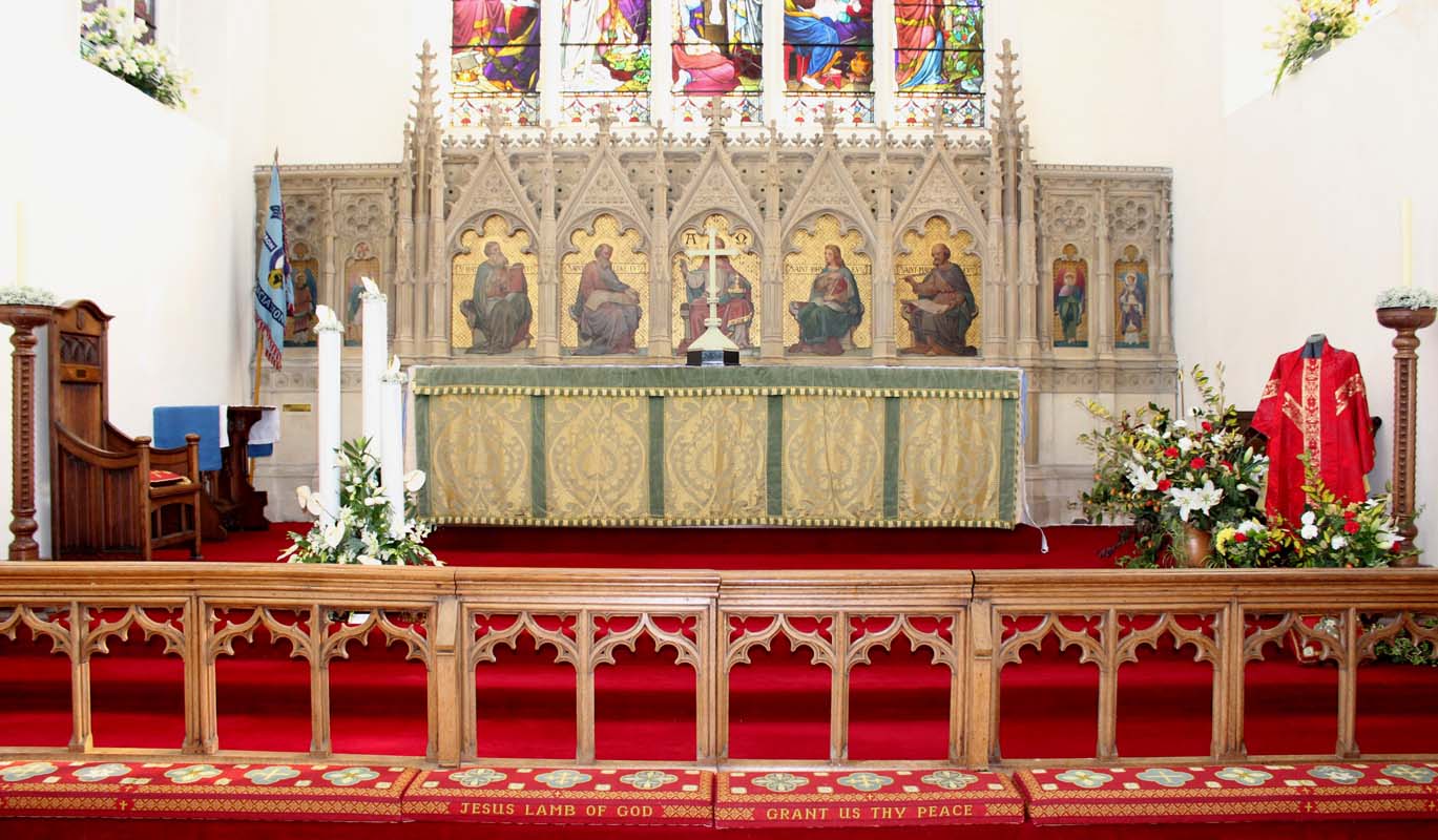 10A & 10B  St Honorius on left - Candlemakers, and St John of Avila - Clergy, and St Stephen Altar Servers on right