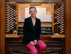 Anna Lapwood-800