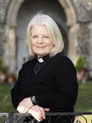 Revd-Lynda-Sebbage-Photo-copyr